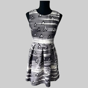 Refill Heart  Shape Ombre Pattern Fit and Flare Sleeveless Dress Made in Korea